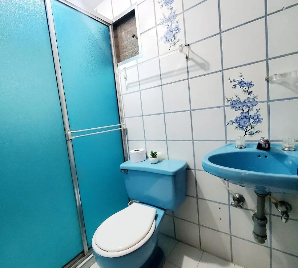 Casa Dali Coliving Hotel Medellin 0*,  Colombia